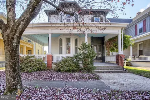 413 W Main St, Mechanicsburg, PA 17055