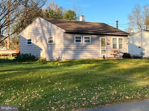3626 Chestnut St, Camp Hill, PA 17011