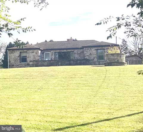 313 James Rd, Carlisle, PA 17013