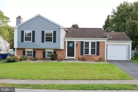 25 Lilac Dr, Mechanicsburg, PA 17050