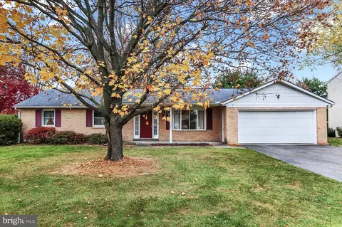 2107 Douglas Dr, Carlisle, PA 17013