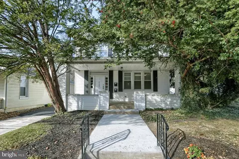 2708 Market St, Camp Hill, PA 17011