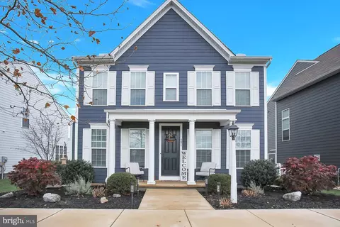 421 Old Farm Ln, Mechanicsburg, PA 17050