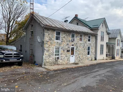 43 Spring St, Shippensburg, PA 17257
