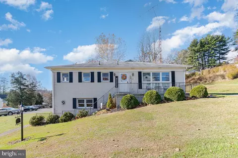 2530 Brad St, Mechanicsburg, PA 17055