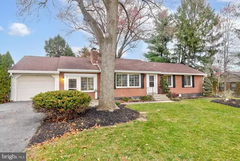 212 Ridge Hill Rd, Mechanicsburg, PA 17050
