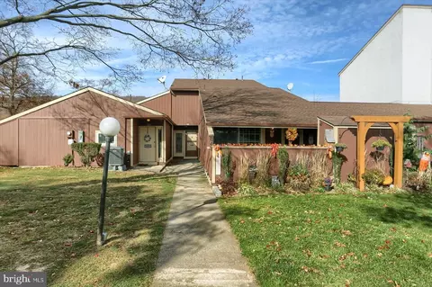 849 Melissa Ct, Enola, PA 17025