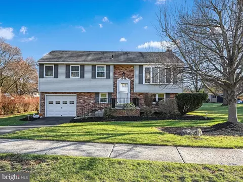 6318 Salem Park Cir, Mechanicsburg, PA 17050