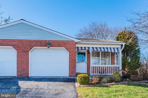 837 N Walnut St, Mechanicsburg, PA 17055