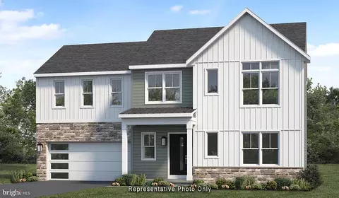 124 S Mountain Dr, Carlisle, PA 17013