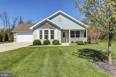 107 Colonial Ct, Shippensburg, PA 17257