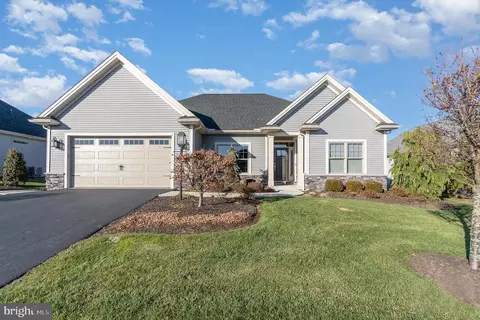 931 Tolman St, Mechanicsburg, PA 17055