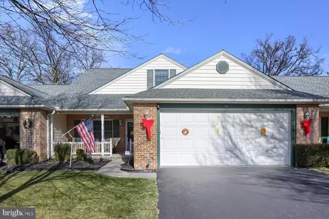 68 Greenfield Dr, Carlisle, PA 17015