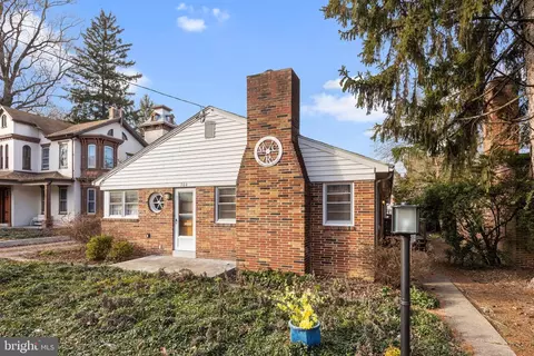 304 W Main St, Mechanicsburg, PA 17055