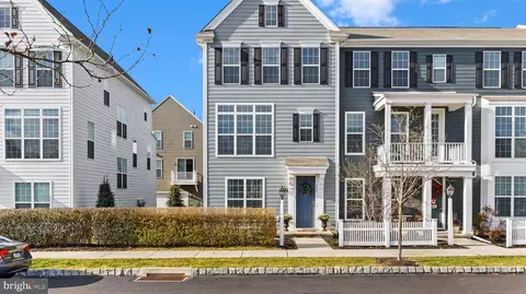 117 Pickering Ln, Mechanicsburg, PA 17050