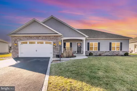 59 Franklin Dr, Mechanicsburg, PA 17055