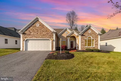 106 Standlake Way, Mechanicsburg, PA 17055