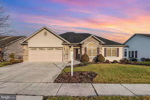 2464 Cocklin Ct, Mechanicsburg, PA 17055