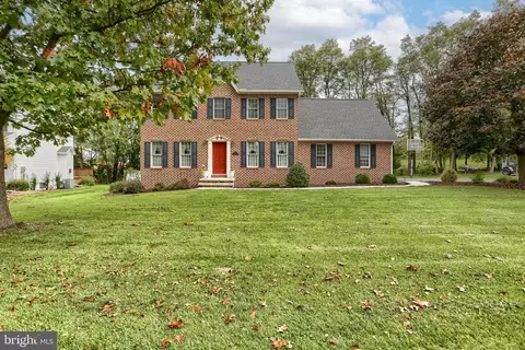 29 Sheeley Ln, Boiling Springs, PA 17007