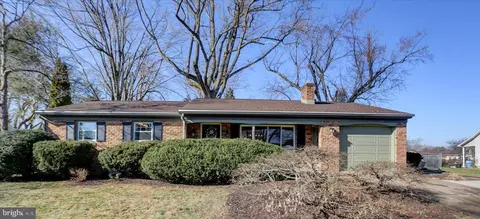 919 Alison Ave, Mechanicsburg, PA 17055