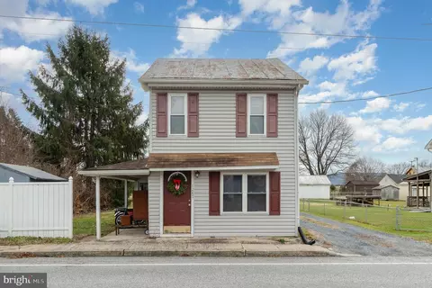 1285 Boiling Springs Rd, Boiling Springs, PA 17007