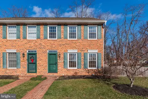 4120 Kittatinny Dr, Mechanicsburg, PA 17050