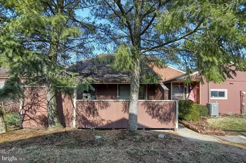 127 Brian Dr, Enola, PA 17025