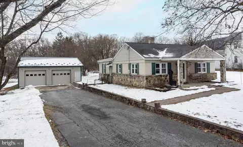 631 Tower Rd, Enola, PA 17025