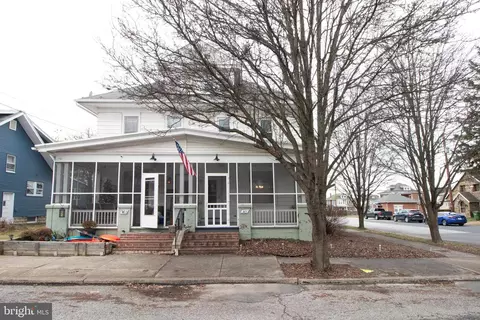 401 6th St, New Cumberland, PA 17070