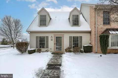 128 Melbourne Ln, Mechanicsburg, PA 17055