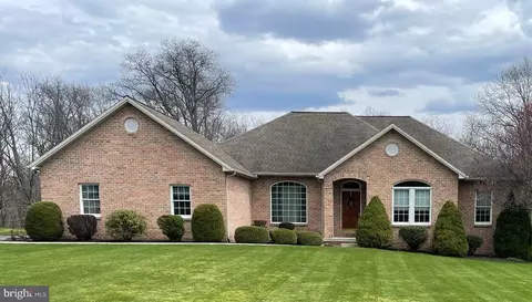 112 Big Pond Rd, Shippensburg, PA 17257
