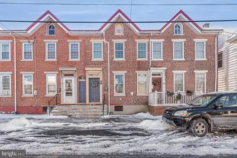 36 E Keller St, Mechanicsburg, PA 17055