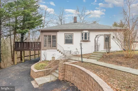 13 Shagbark Ln, Carlisle, PA 17015