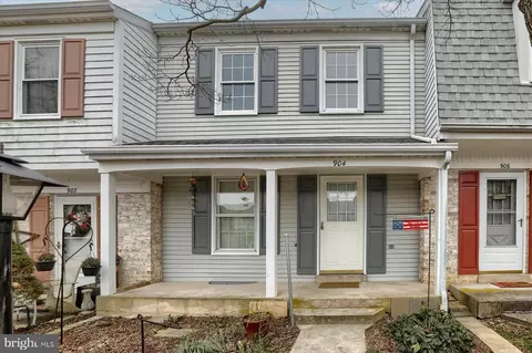 904 Allenview Dr, Mechanicsburg, PA 17055
