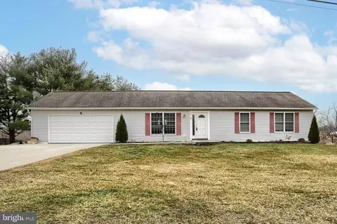 2 Johns Dr, Mechanicsburg, PA 17050