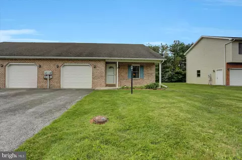 5 Larch Dr, Shippensburg, PA 17257