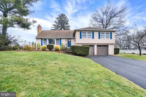 703 S Broad St, Mechanicsburg, PA 17055