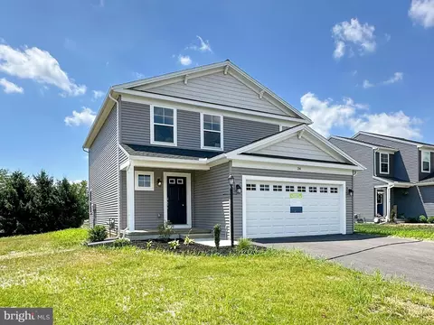 34 Princeton Dr, Carlisle, PA 17013