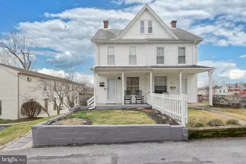 201 Brick Church Rd, Enola, PA 17025