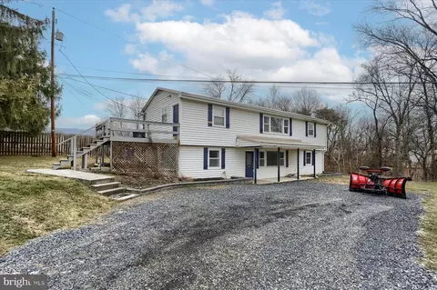 5 Johns Dr, Mechanicsburg, PA 17050