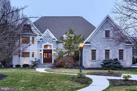 16 Maybelle Ct, Mechanicsburg, PA 17050