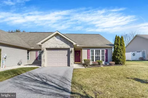 91 Keswick Dr, Mechanicsburg, PA 17050