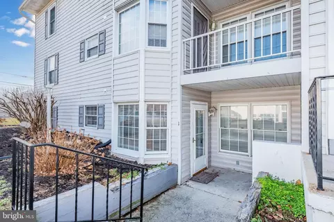 128 W Portland St #1, Mechanicsburg, PA 17055
