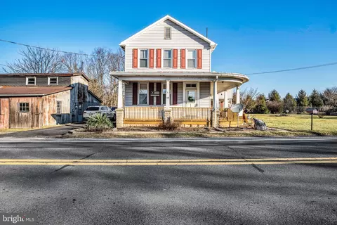 31 E Main St, Carlisle, PA 17015