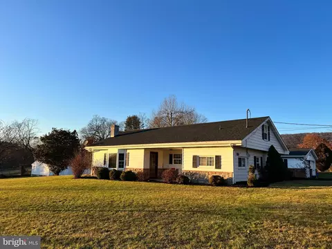 5 Penny Ln, Enola, PA 17025