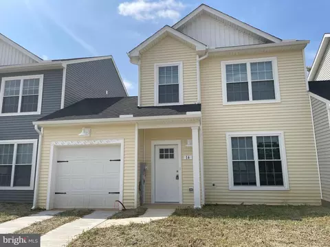 28 Parkview Dr #14, Carlisle, PA 17013