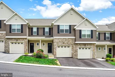 1708 Shady Ln, Mechanicsburg, PA 17055