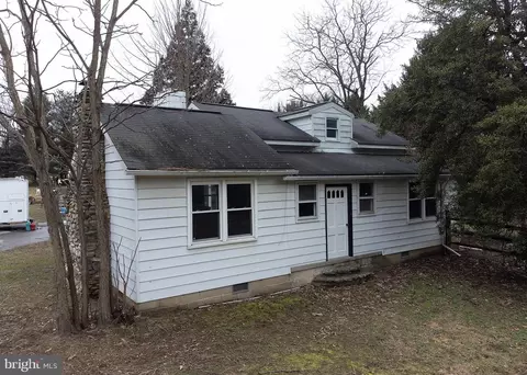 28 Cold Springs Rd, Carlisle, PA 17015