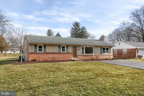 414 Linden St, Mechanicsburg, PA 17050