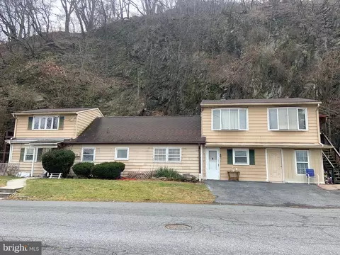 504 Front St, Enola, PA 17025
